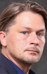 Александр Петров